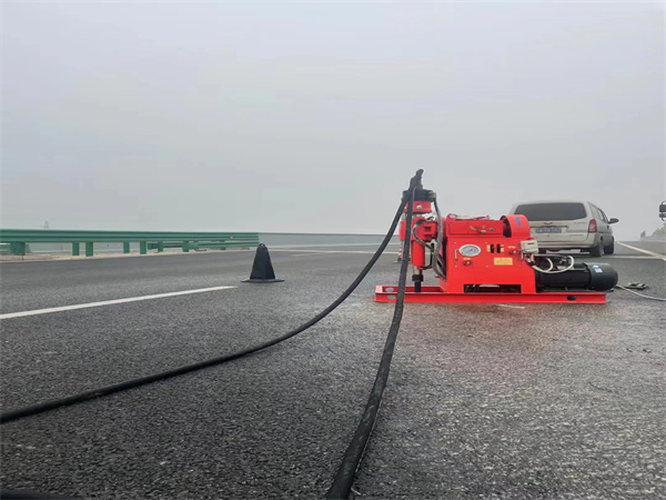 宁海马路路基路面开裂下沉注浆加固灌浆