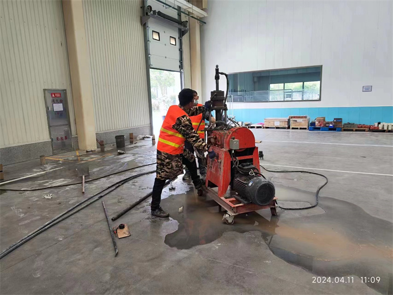 宁海厂房地面下沉塌陷注浆加固施工